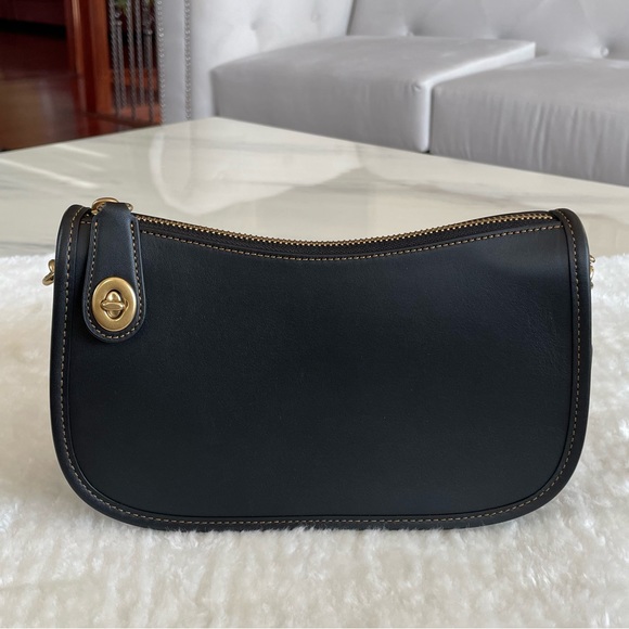 ‼️SOLD‼️ Coach Swinger Shoulder Bag in Black - Picture 3 of 16